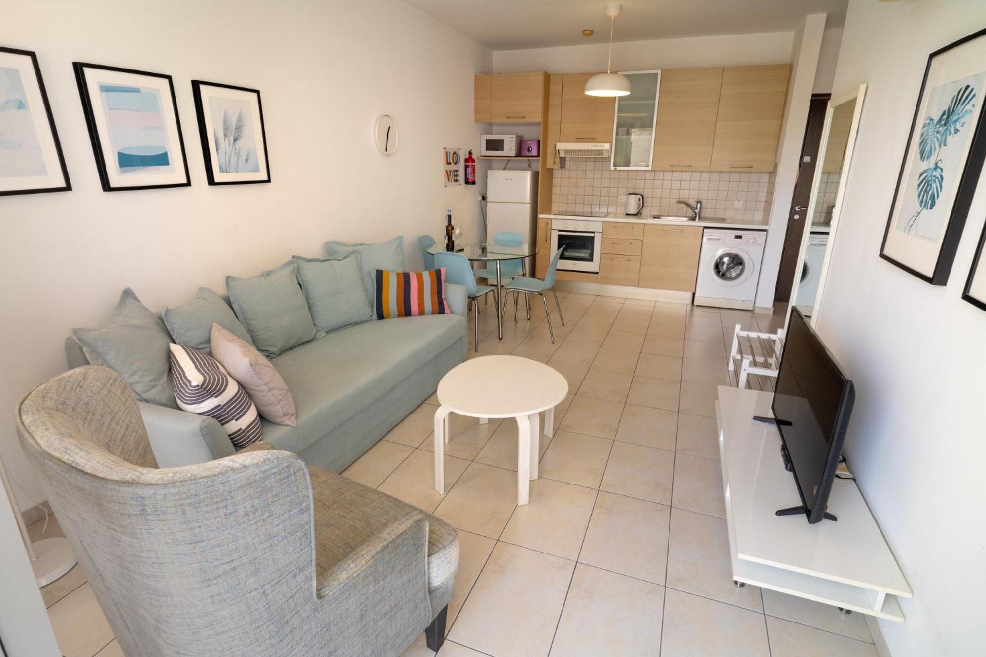 Blue Dawn Center Flat Apartment Larnaca Exterior photo